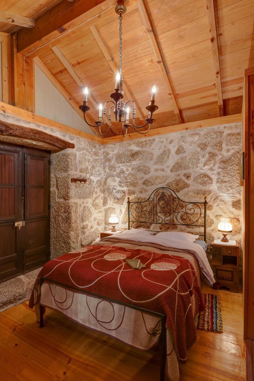 Chale Da Quinta "Lavoura Da Bouca - Fruta Bio" Guest House Celorico De Basto Rom bilde